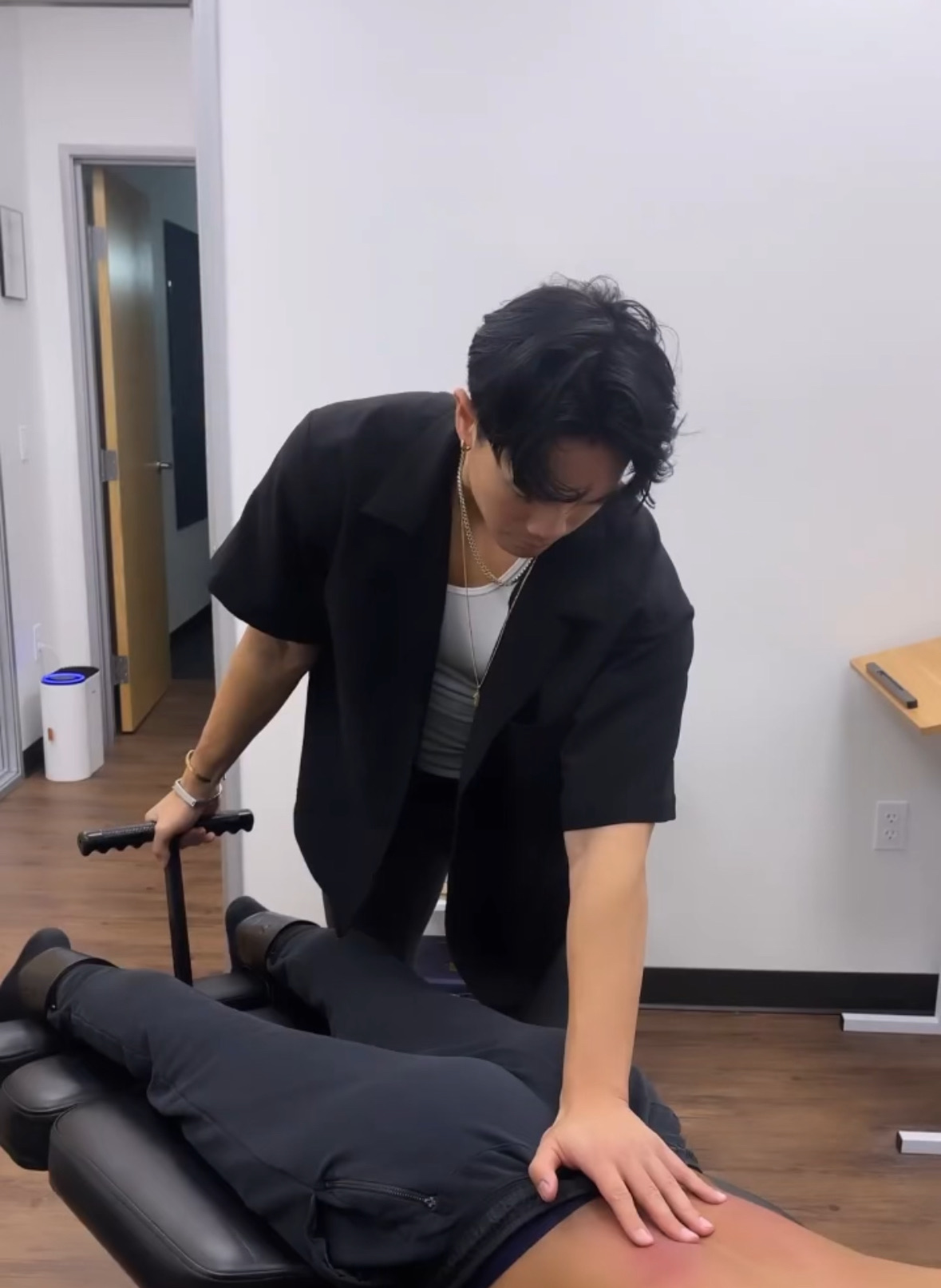 A spotlight on a service offered by Phoummavong Chiropractic & Rehab - Flexion Distraction Therapy